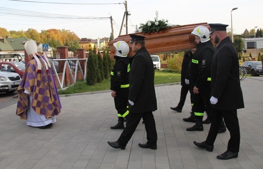 Pogrzeb śp. ks. prałata Eugeniusza Góry w Janowicach