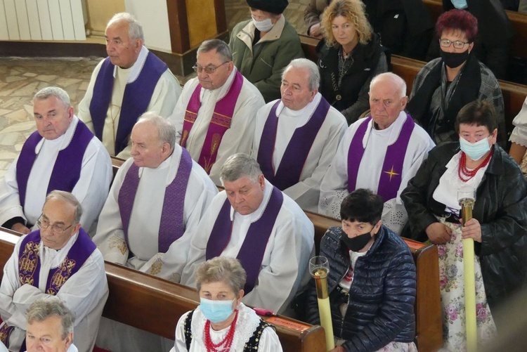 Pogrzeb śp. ks. prałata Eugeniusza Góry w Janowicach