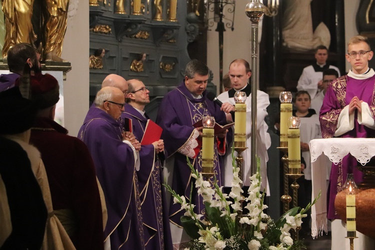 Msza św. w 1. rocznicę śmierci bp. Józefa Zawitkowskiego