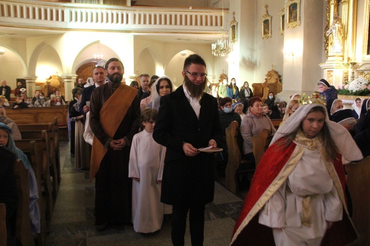 Dębica. Pochód Świętych Rodzin