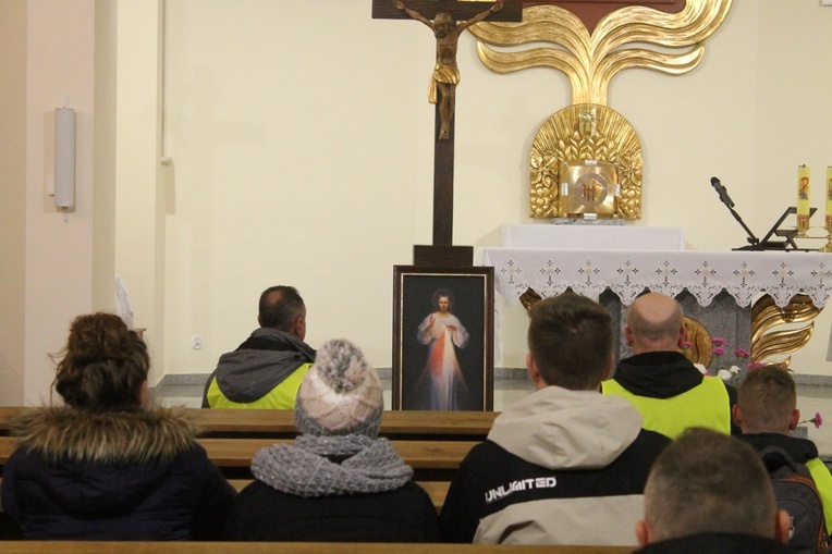 Wędrowali z obrazem 