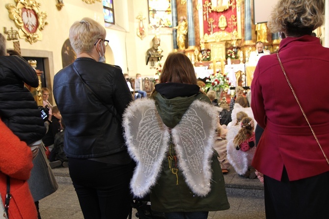 Wszyscy Święci w parafii pw. św. Jadwigi we Wrocławiu-Leśnicy