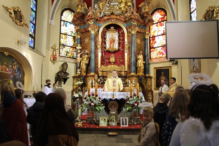 Wszyscy Święci w parafii pw. św. Jadwigi we Wrocławiu-Leśnicy