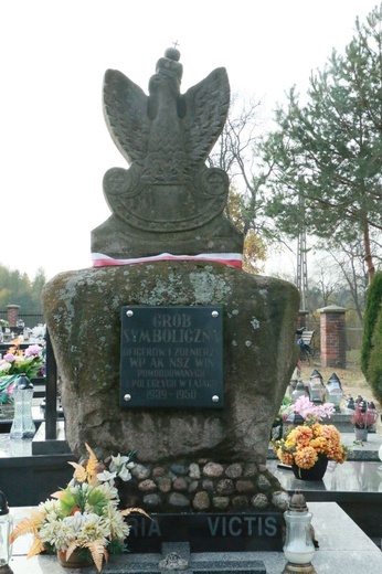 Cmentarz w Urzędowie