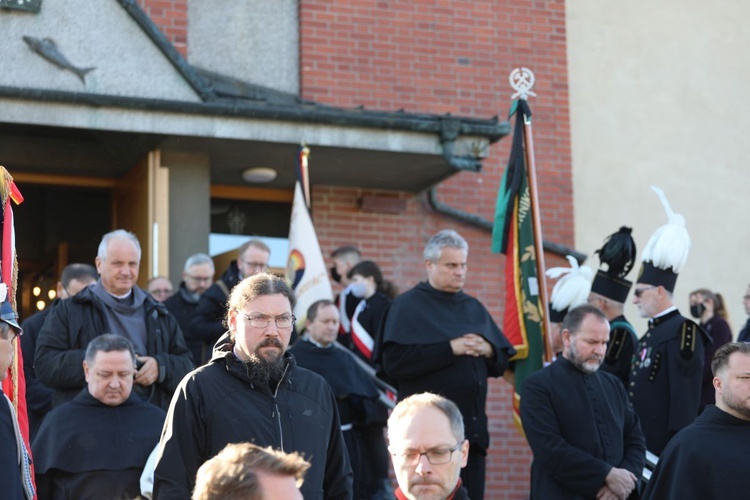 Ostatnie pożegnanie o. Krzysztofa Janasa OFMConv w Harmężach