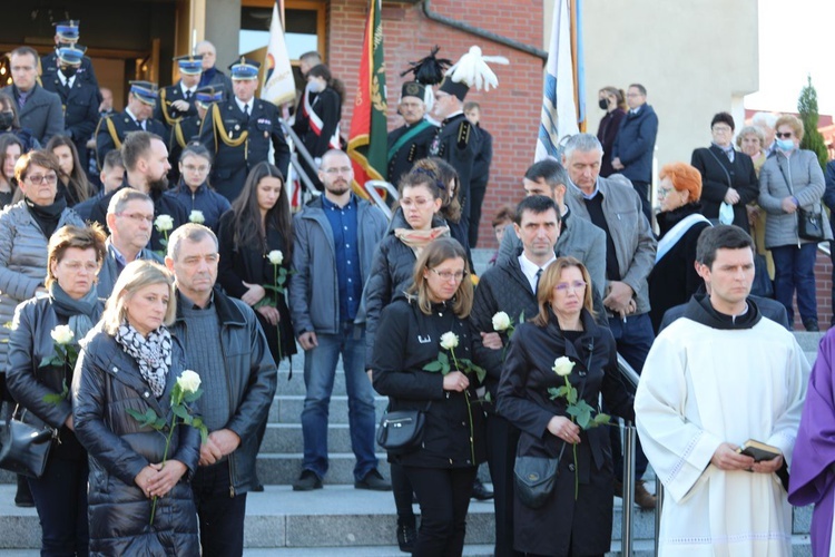 Ostatnie pożegnanie o. Krzysztofa Janasa OFMConv w Harmężach