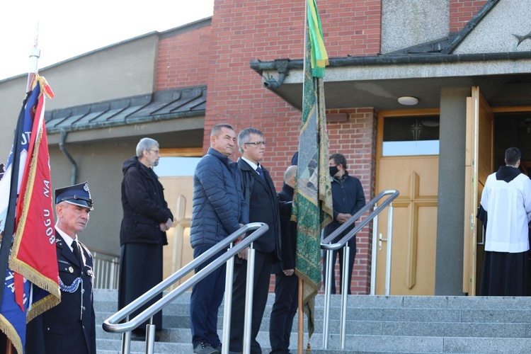 Ostatnie pożegnanie o. Krzysztofa Janasa OFMConv w Harmężach