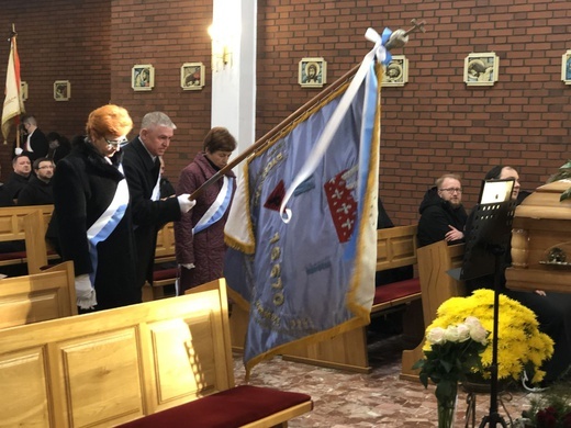 Ostatnie pożegnanie o. Krzysztofa Janasa OFMConv w Harmężach