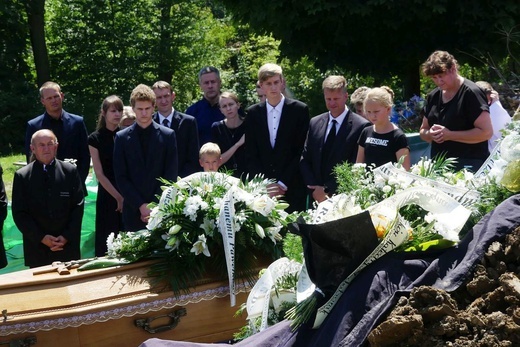 Pożegnanie śp. Pawła Mendrocha - 22-latka ze Skoczowa