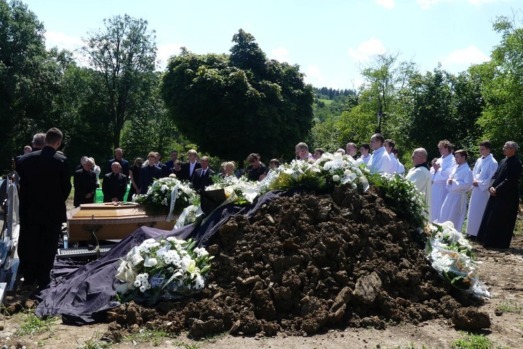 Pożegnanie śp. Pawła Mendrocha - 22-latka ze Skoczowa