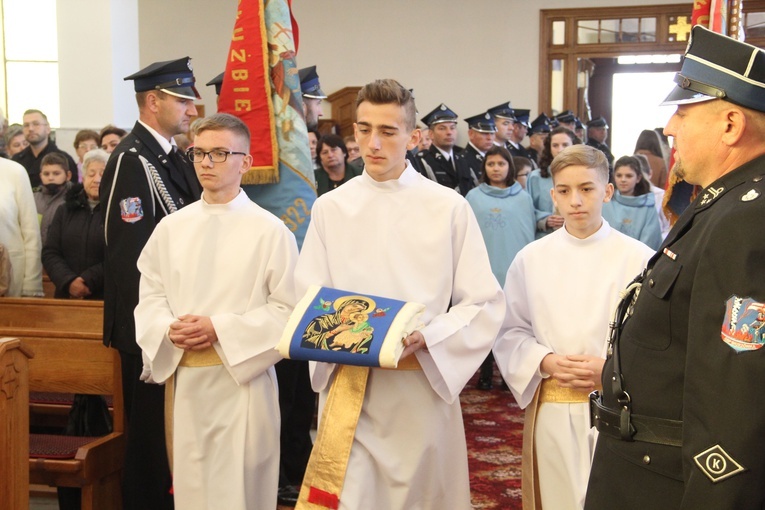 Zabrnie. 40 lat parafii