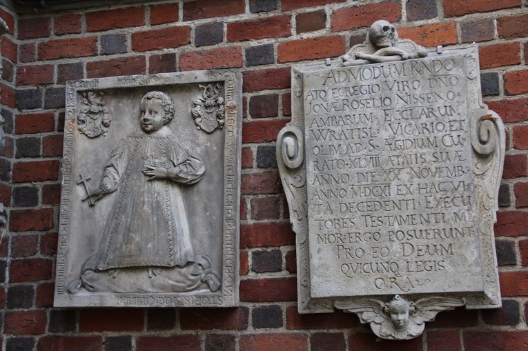 Katedralne krypty i epitafia