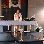 Świdnica. Msza św. i procesja różańcowa z bp. Adamem Bałabuchem