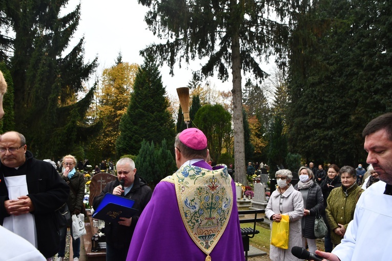 Wszystkich Świętych na koszalińskim cmentarzu