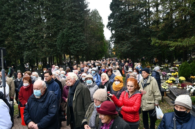 Wszystkich Świętych na koszalińskim cmentarzu