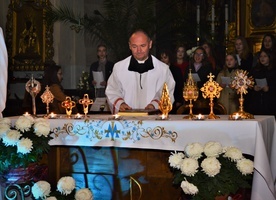 Wierni w Łęczycy modlili się razem z ośmioma świętymi obecnymi w relikwiarzach.