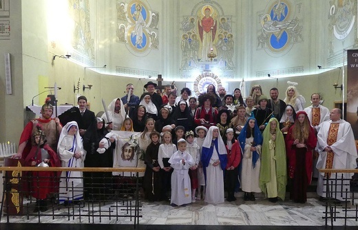 "Holy Wins" - święci odwiedzili parafię w Wieprzu koło Żywca