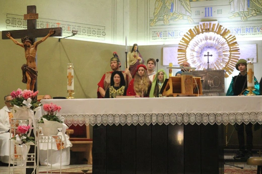 "Holy Wins" - święci odwiedzili parafię w Wieprzu koło Żywca