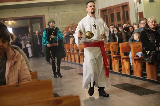 "Holy Wins" - święci odwiedzili parafię w Wieprzu koło Żywca