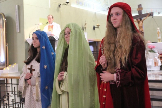 "Holy Wins" - święci odwiedzili parafię w Wieprzu koło Żywca