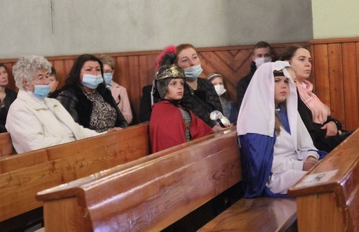 "Holy Wins" - święci odwiedzili parafię w Wieprzu koło Żywca