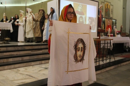 "Holy Wins" - święci odwiedzili parafię w Wieprzu koło Żywca