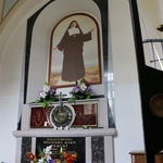 Ratowo. Ołtarz bł. Bolesławy Lament w kaplicy bocznej sanktuarium św. Antoniego