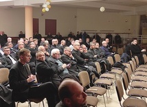 ▲	Konferencje dla księży odbywają się tradycyjnie przed rozpoczęciem nowego roku liturgicznego.