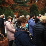 Dzień Zaduszny. Różaniec na cmentarzu wojennym w Kędzierzynie-Koźlu