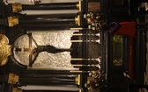 Procesja do grobów królewskich w katedrze na Wawelu