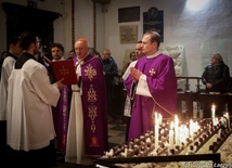 Bp Marian Duś, ks. dr Mirosław Nowak i wielu zmarłych na Covid-19