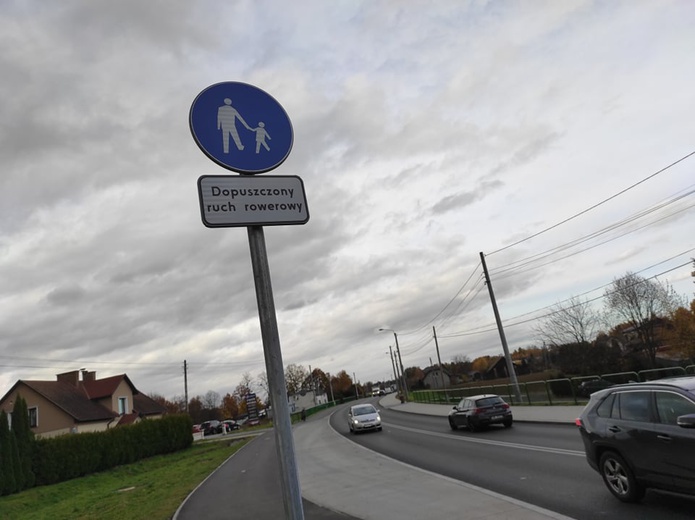 Mszana.  Droga wojewódzka nr 933 oficjalnie otwarta po remoncie. Ma wytrzymać 50 lat