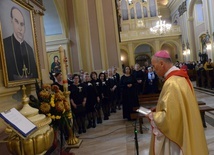 Eucharystii i modlitwie o wyniesienie na ołtarze sługi Bożego przewodniczył bp Marek Solarczyk. 