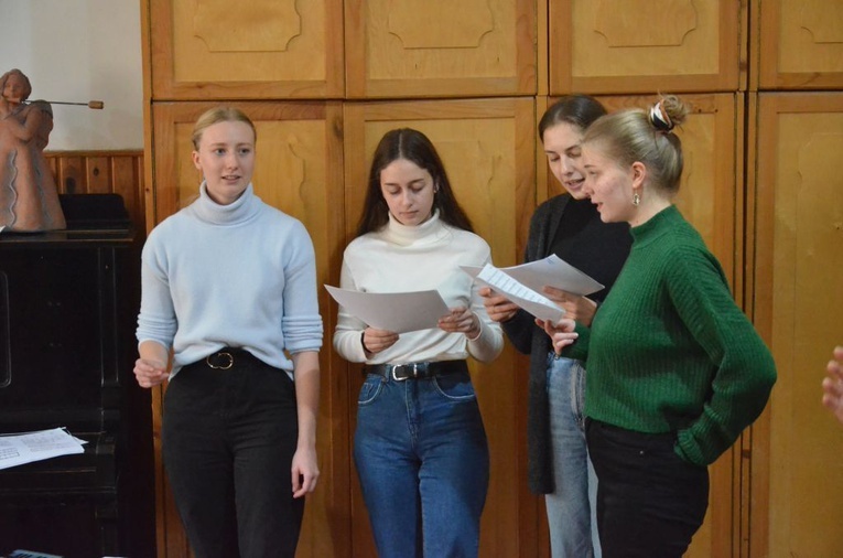 Warsztaty muzyczne zespołu Via Lucis i scholi jędrzychowskiej