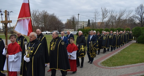 Chorągiew Rycerzy Jana Pawła II powiewa nad Makowem Mazowieckim