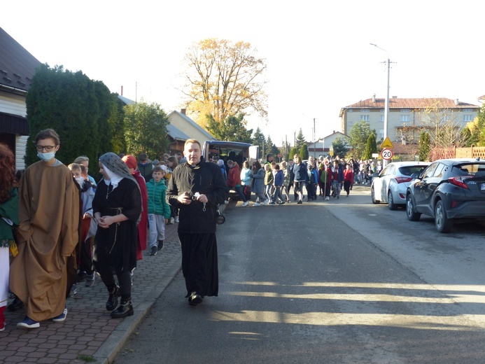 Marsz świętych w Borowej k. Mielca