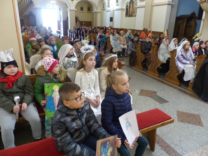 Marsz świętych w Borowej k. Mielca