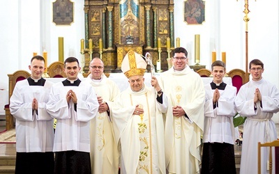 ▲	Obrzędowi przewodniczył bp Edward Frankowski.