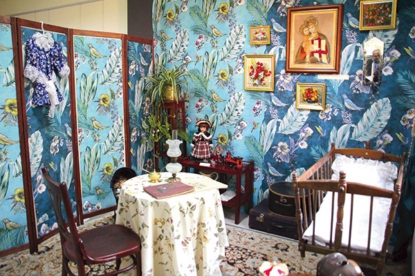 ▲	Fragment wystawy w Bibliotece Pedagogicznej. 