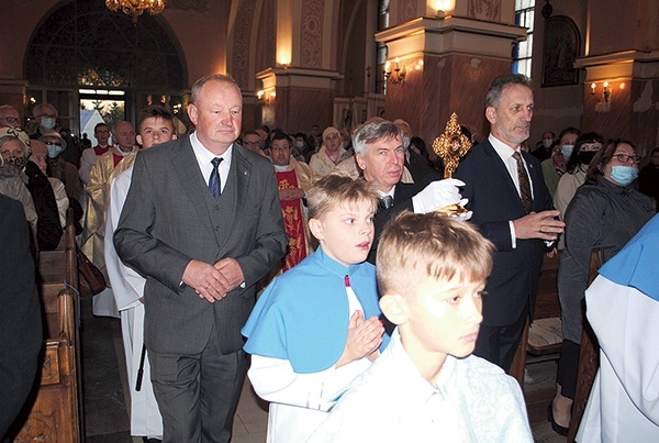 ▲	Procesja na wejście.