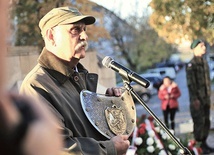 ▲	Ryngraf otrzymał płk. Zbigniew Radoń, twórca ochotniczej jednostki kawalerii kultywującej tradycje 5. Pułku Strzelców Konnych.