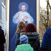 ▲	Orędzie Bożego Miłosierdzia to lekarstwo na lęki, depresje, uzależnienia i zniewolenia.