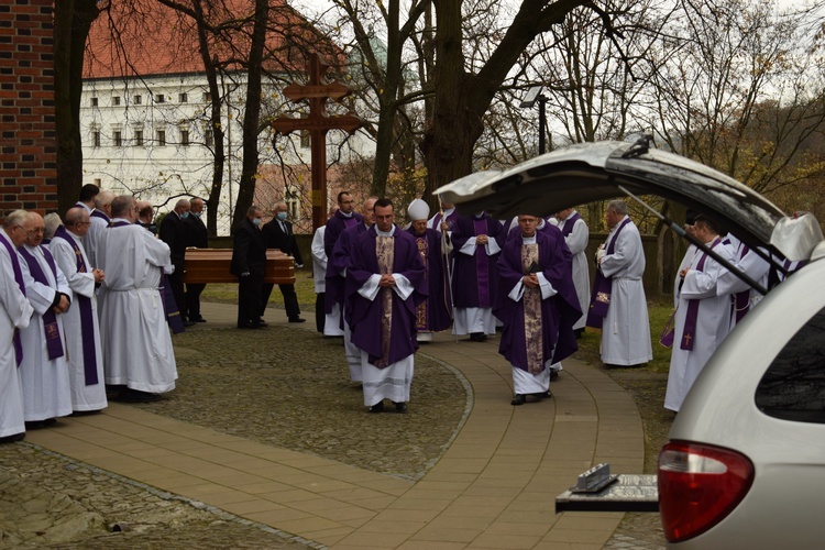 Pogrzeb ks. Adama Kończaka