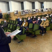 Synodalnej debacie przewodniczył bp Marek Solarczyk.