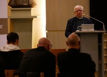 Spotkanie poprowadził o. Adam Żak SJ, koordynator ds. ochrony małoletnich przy Konferencji Episkopatu Polski.