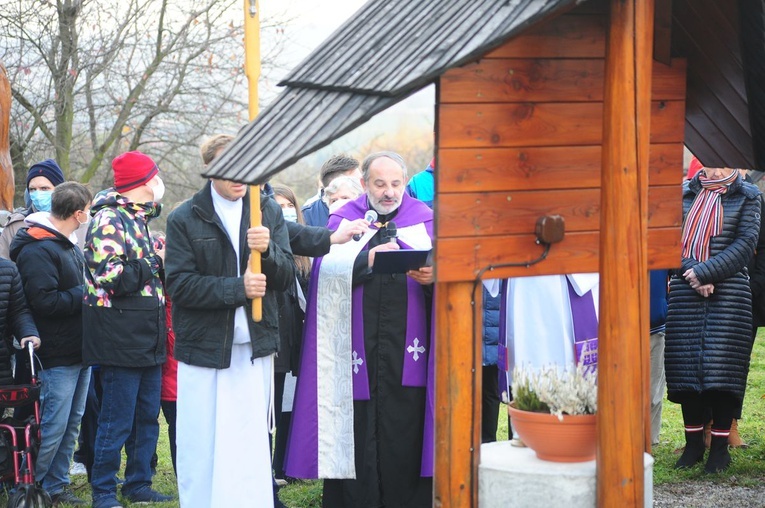 Poświęcenie Kresowej Drogi Krzyżowej w Radwanowicach