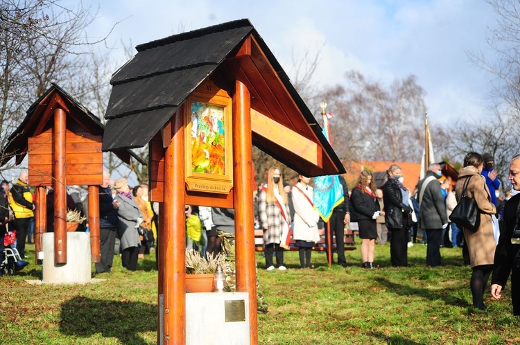 Poświęcenie Kresowej Drogi Krzyżowej w Radwanowicach