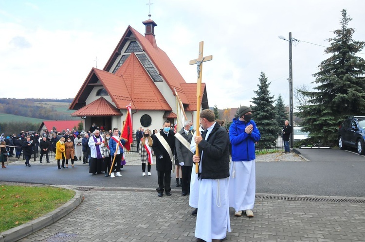 Poświęcenie Kresowej Drogi Krzyżowej w Radwanowicach