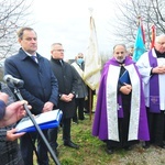 Poświęcenie Kresowej Drogi Krzyżowej w Radwanowicach