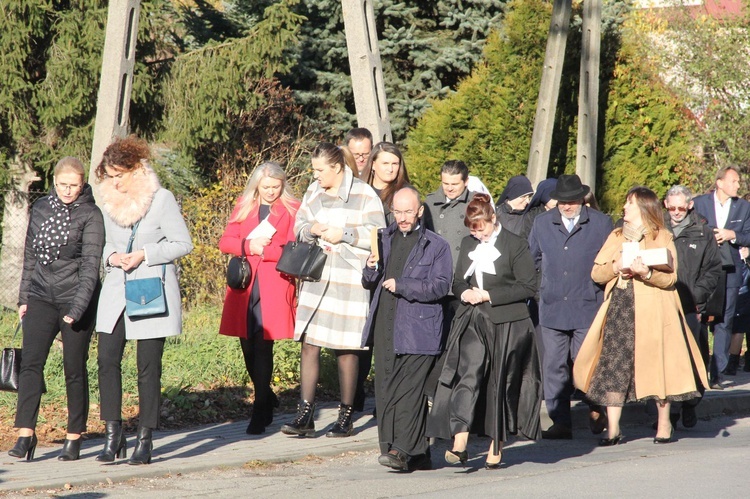 Łopoń. Uroczystość nadania szkole imienia